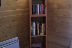 Corner bookshelf